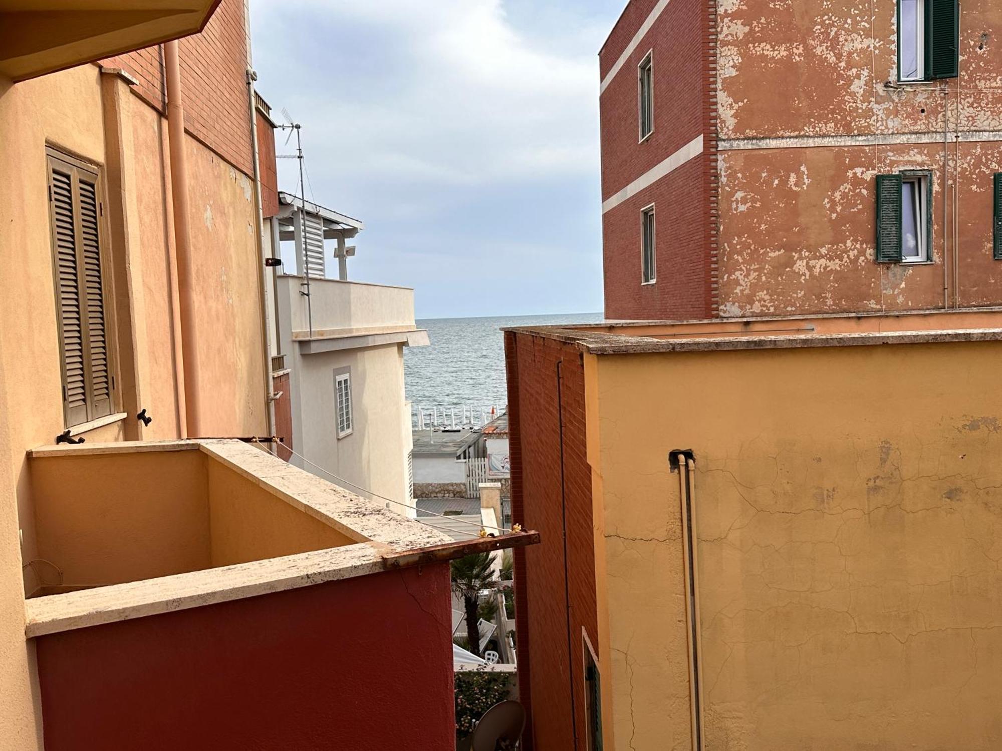 Comforthouse Frontemare Ladispoli Exteriör bild